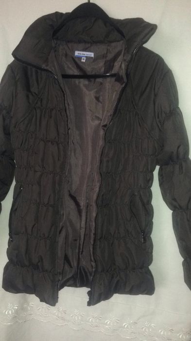 Коричнева куртка