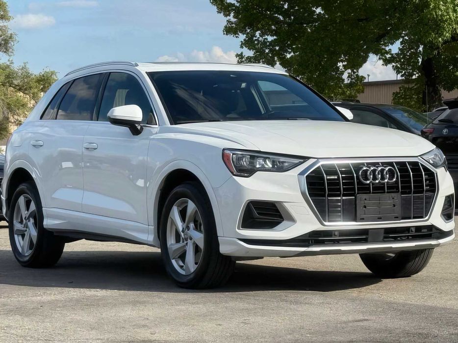 Audi Q3 quattro Premium 45 TFSI      2020