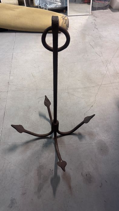 âncora antiga para decoração ou restauro