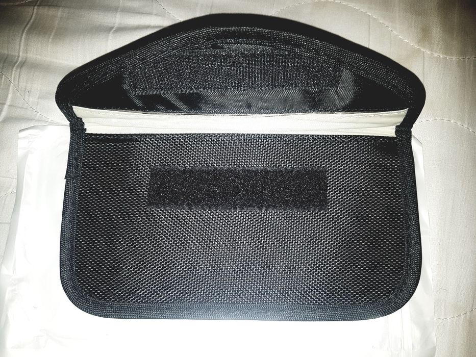 Etui na telefon smartfon blokada fal GSM bloker sygnału ochrona