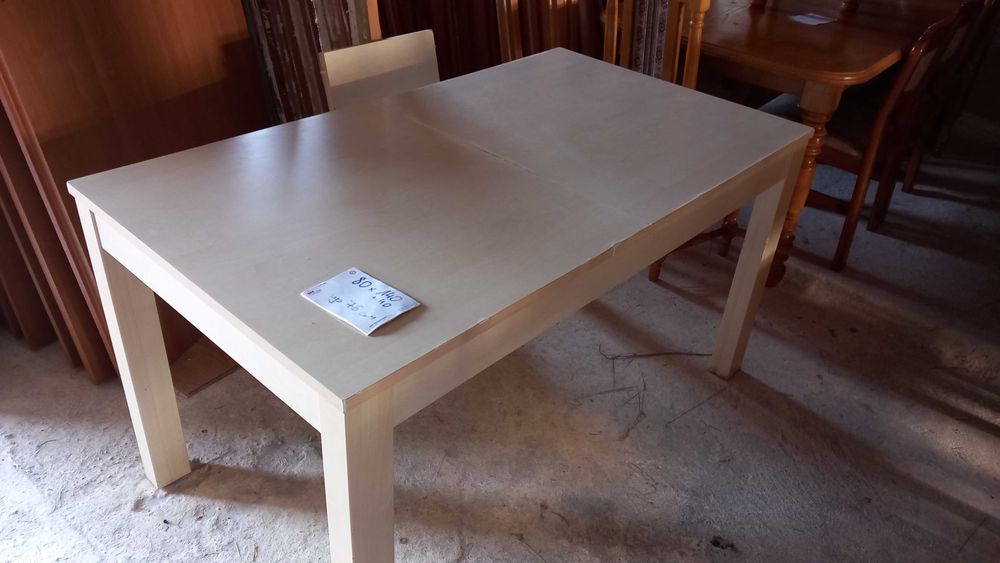 stół rozkładany-duży drewniany.