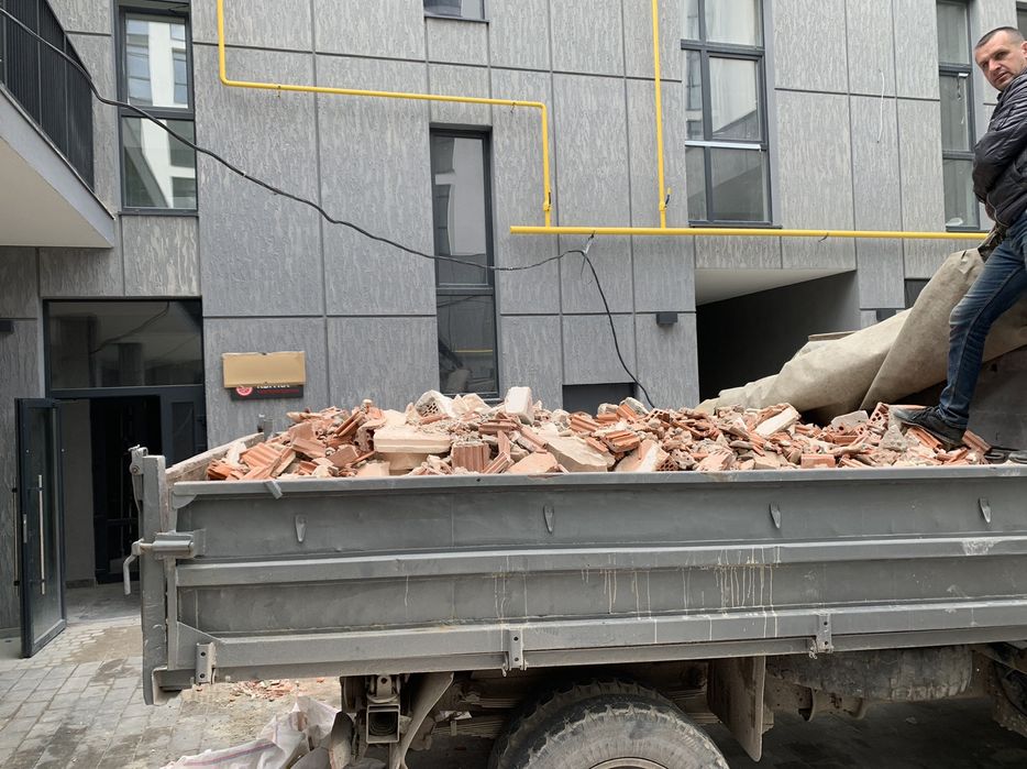 Демонтаж будинків.Чистка ділянок.Вивіз сміття.
