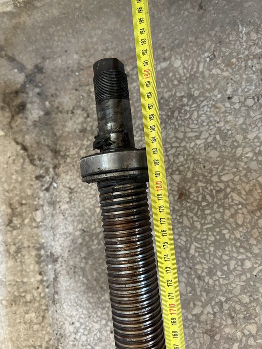 Śruby kulowe z nakrętkami różne 64-192cm(liniowy zespół śeub kólowych)