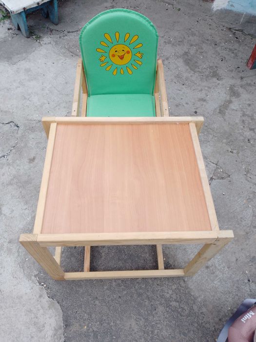 Продам дитячий столик