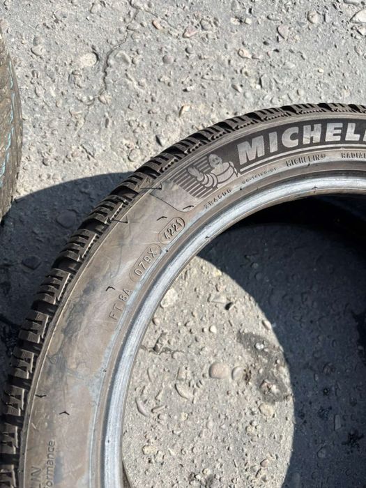 Шини 225/45 R17 пара Michelin, 7,5мм зима