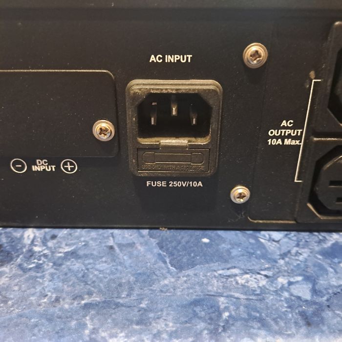 UPS Дбж Zigor RHIN 1000ВА