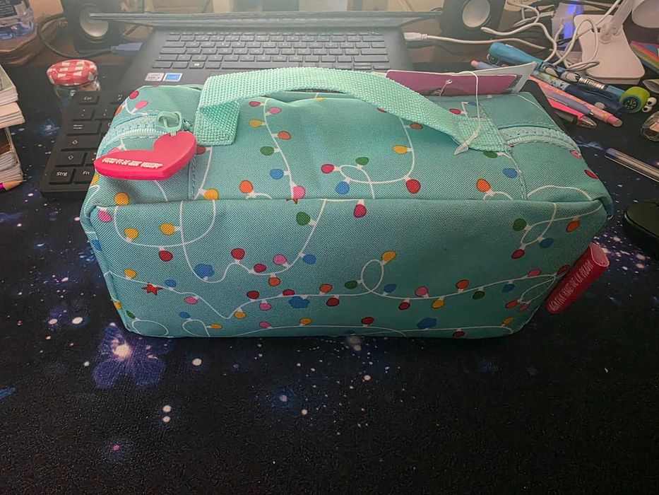 Estojo com material Stabilo Miquelrius Agatha Ruiz de la Prada Luces.