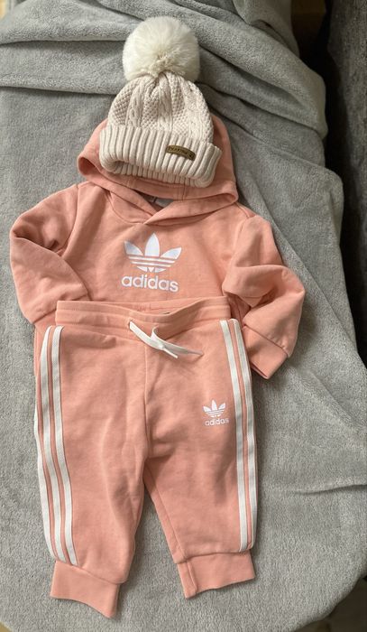 Спортивний костюм adidas