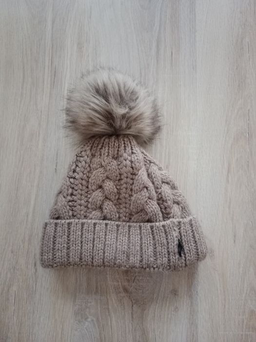 Zimowa czapka z pomponem