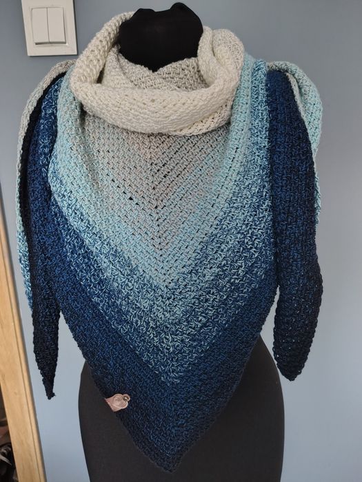 Chusta ombre handmade wzór mech granat błękit YarnArt Flowers prezent