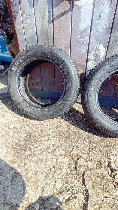 Opona  Opony  R 15