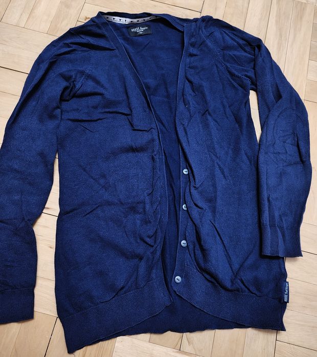 Granatowy sweter sweterek zapinany na guziki