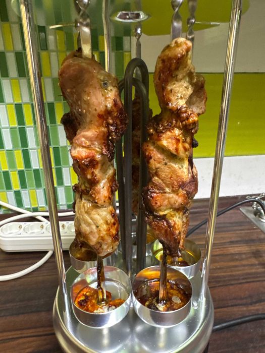 Електрошашличниця ARDESTO VEG-HY1000, 900 Вт