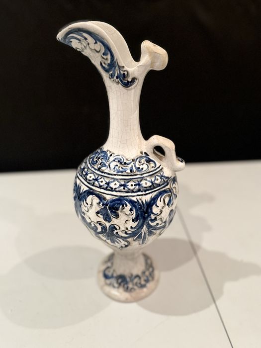 Jarao antigo  pintado á mao