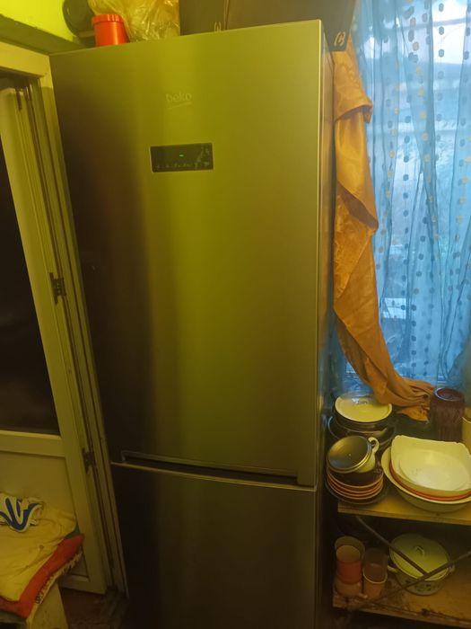 Холодний Beko No Frost вживаний в доброму стані