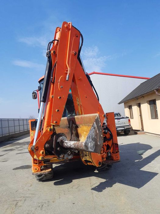 екскаватор-навантажувач 3СХ