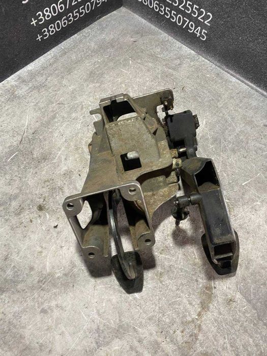 Педальний вузол у зборі гальма щеплення Sprinter W901-W904 9012900419