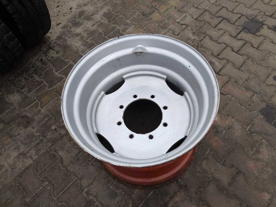 Felga 20x26,5 8 otworowa bezdętkowa Bardzo dobry stan!!