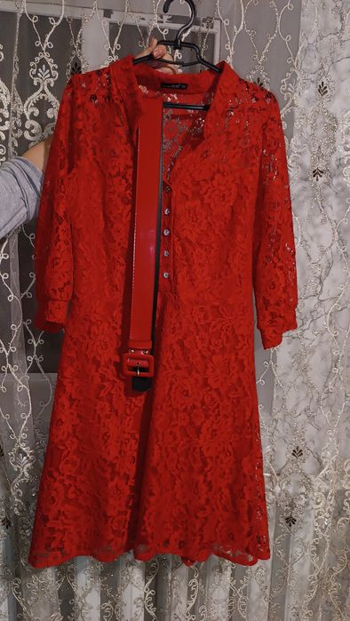 Сукня жіноча червона