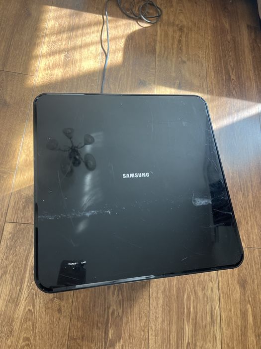 Самбуфер до саундбару Samsung HT-E8200