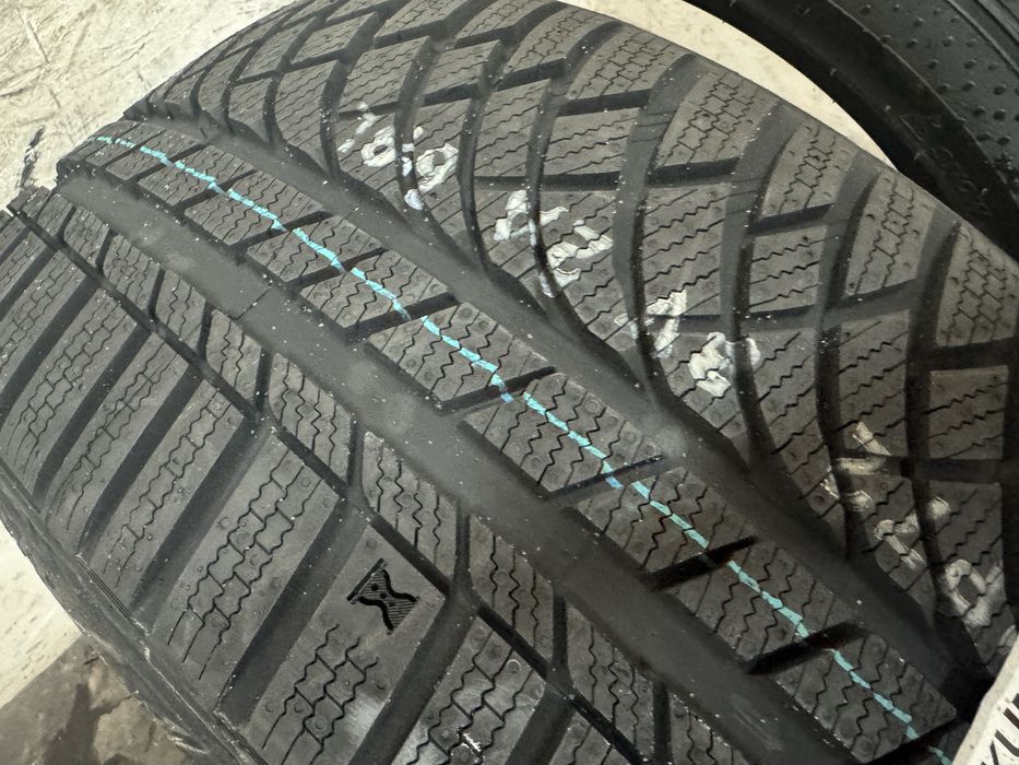 2x Opony Zimowe Kumho WinterCraft WP72 245/40R19 98 V XL