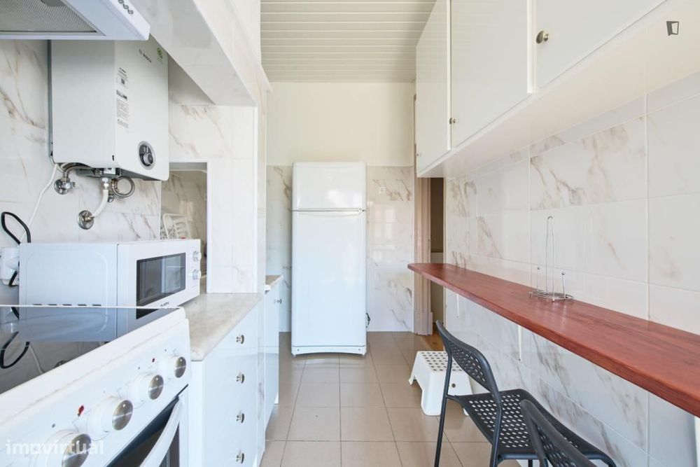 Quarto - localizado em Alameda Lisbon