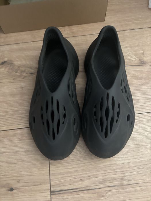 Yezzy foam runner