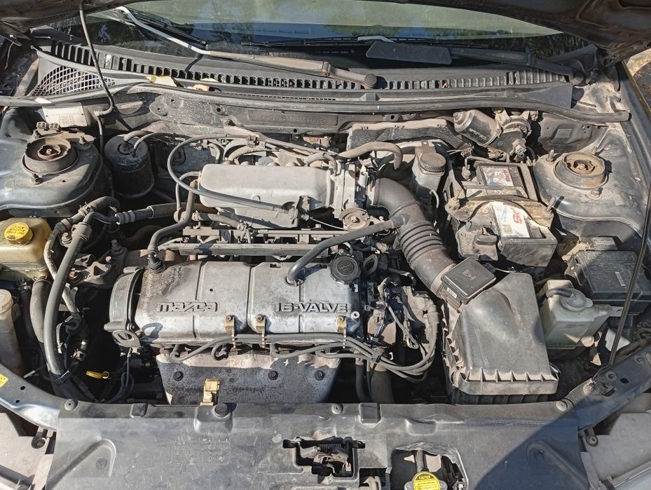 Vendo Mazda 323!
