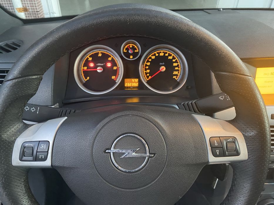 Opel Astra GTC 1.3 Cdti Sport