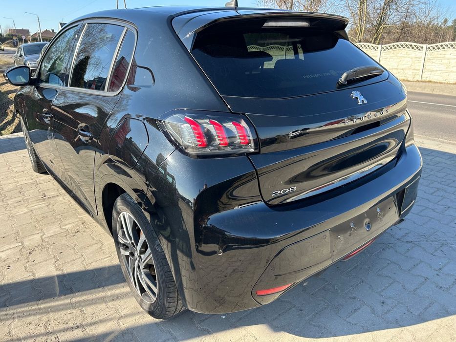 Peugeot 208