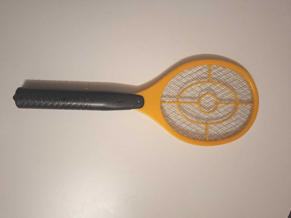 Elektryczna packa na owady