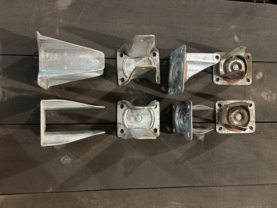 Кронштейни поворотні