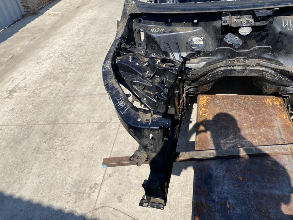 Кузов Четверть Передня Задня Ліва Права Ланжерон  Audi Q7 4M Ауди кю7