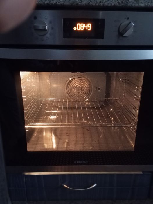 Vendo forno indesit