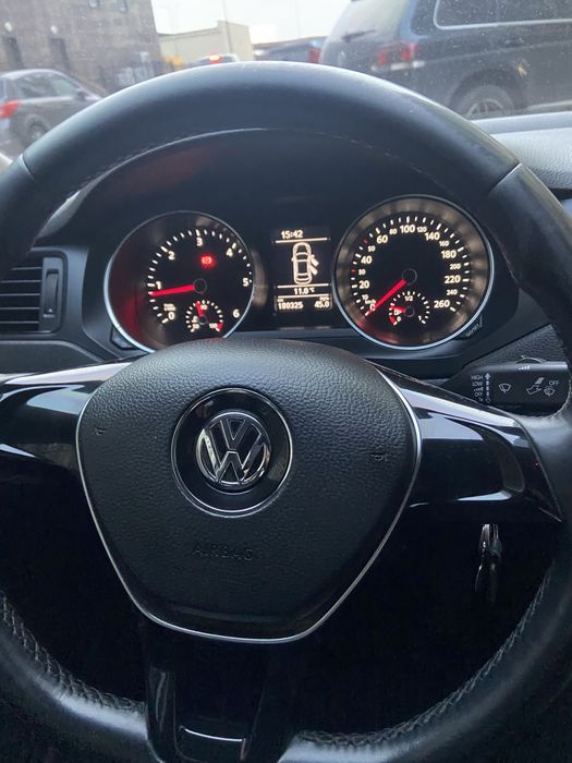 Официал. Один владелец