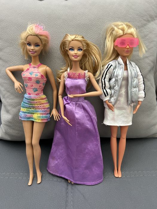 Vendo tres barbies muito bonitas