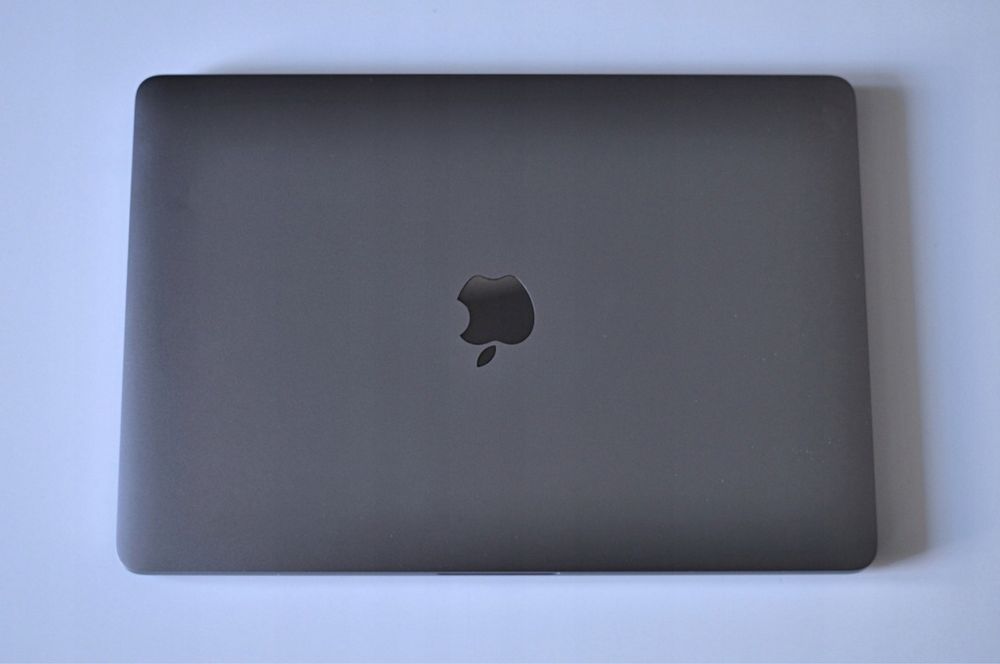 /// MEGA SZYBKI I PIĘKNY /// Laptop Apple Macbook Pro 13 SSD Touchbar