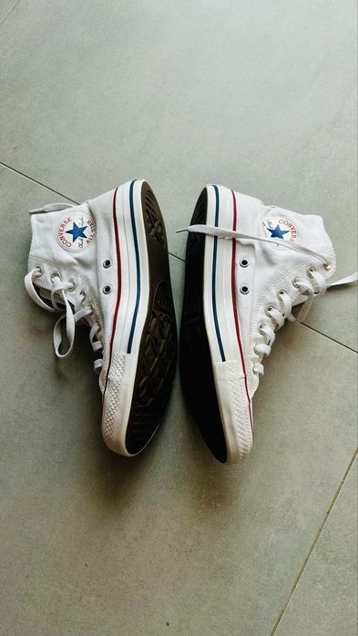 All Star em bota. Tamanho 40