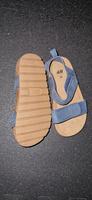 Nowe sandalki, hm