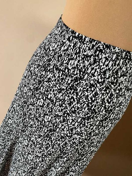 Nine west 42 44 xxl +size spodnica midi do kolan lekka cienka wzory