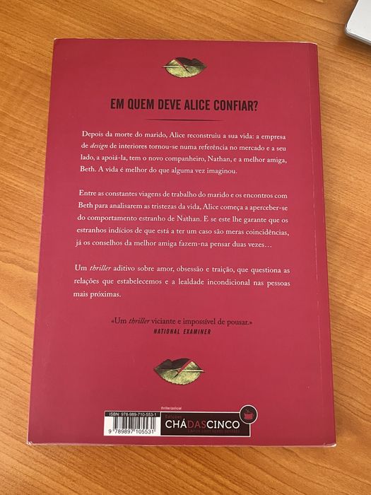 Livro “O primeiro Erro” de Sandie Jones
