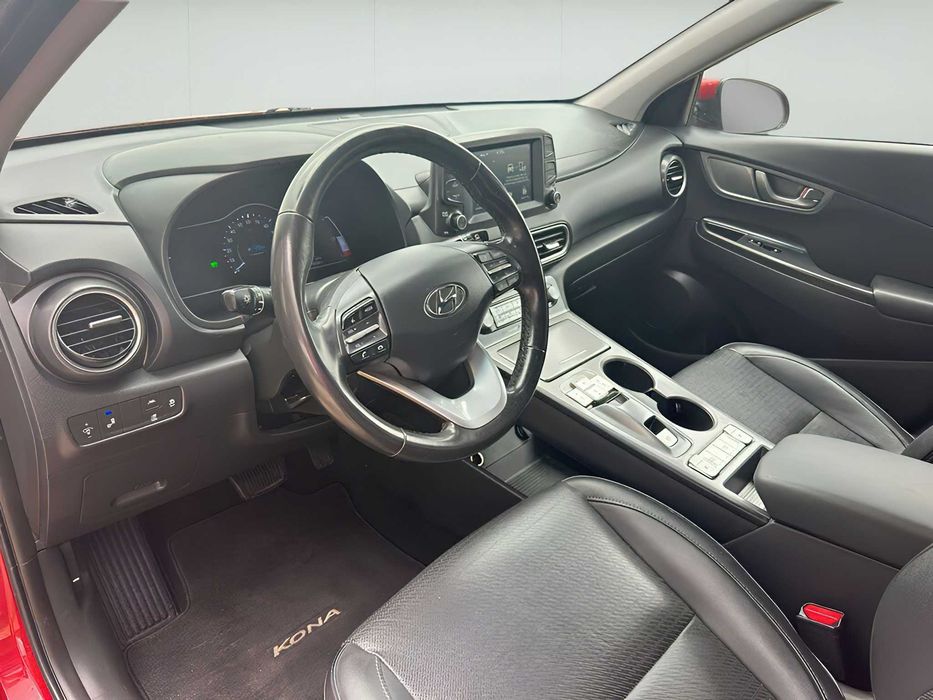 Hyundai Kona EV      2021