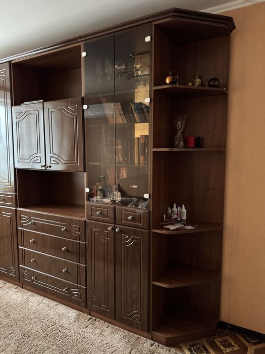 Продам меблеву стінку 280/230/45см