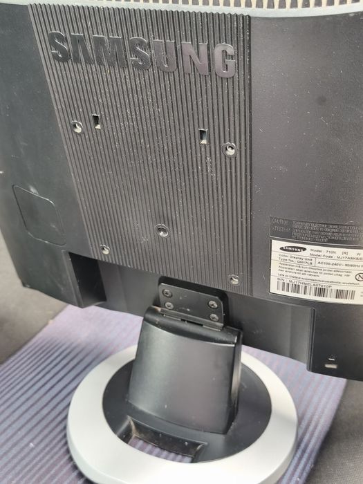 Монітор Самсунг SynkMaster