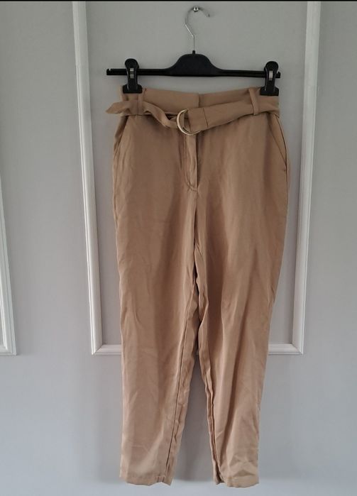 Spodnie z wiskozy z paskiem 32/34