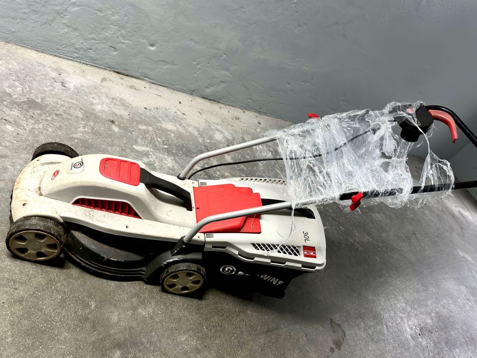 Máquina de cortar relva Sterwins 30L