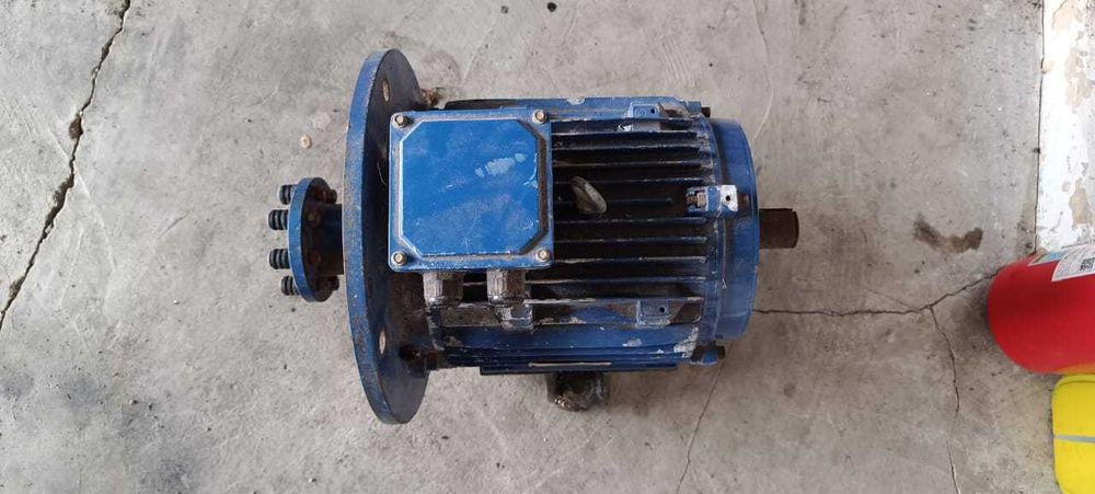 Продам електромотор