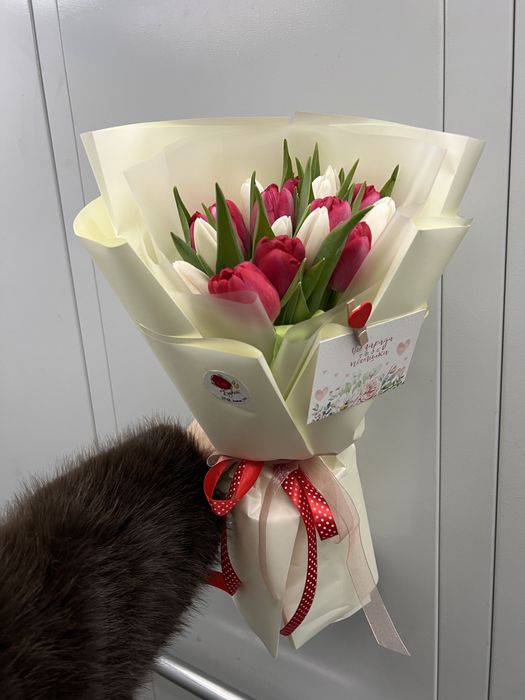 Тюльпани з доставкою у Львові, букет на валентина
