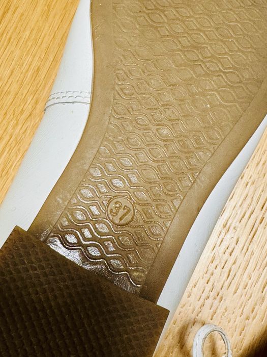 Buty baleriny skórzane białe komunijne ślubne rozmiar 37
