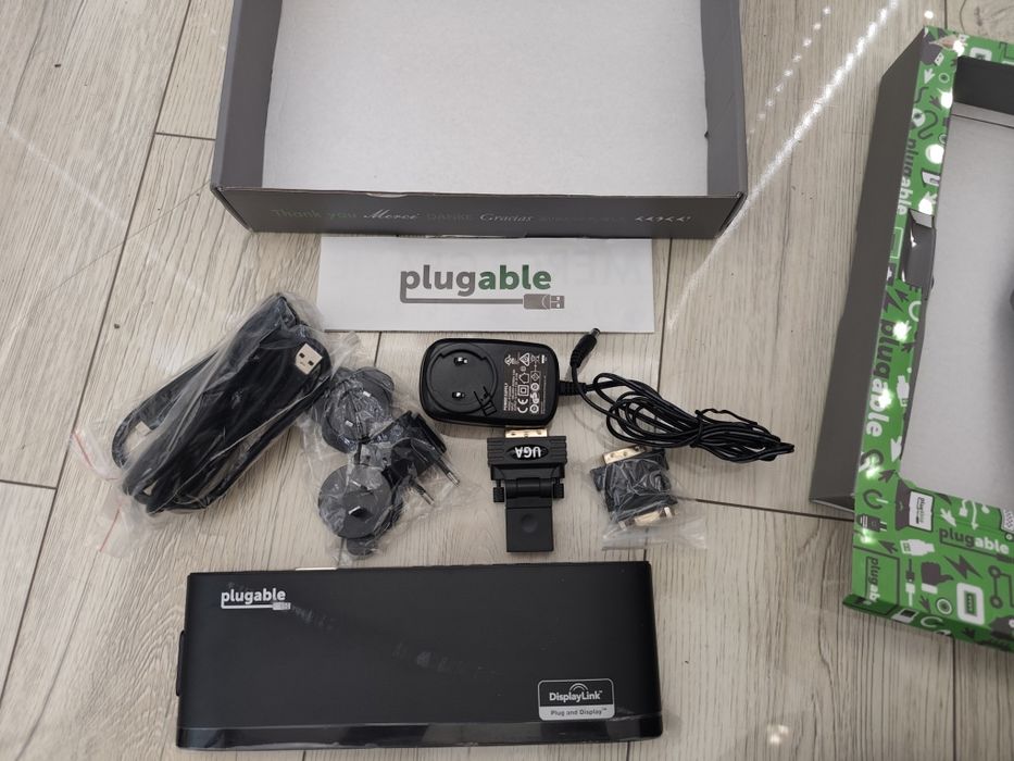 uniwersalna pozioma stacja dokująca Plugable UD-3900H